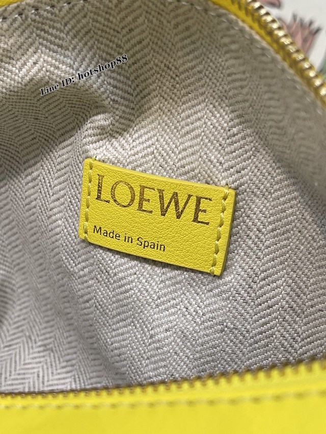 Loewe專櫃2022全新cubi全皮飯盒包 羅意威納帕牛皮便當包腋下包 型號10233 lyw1134